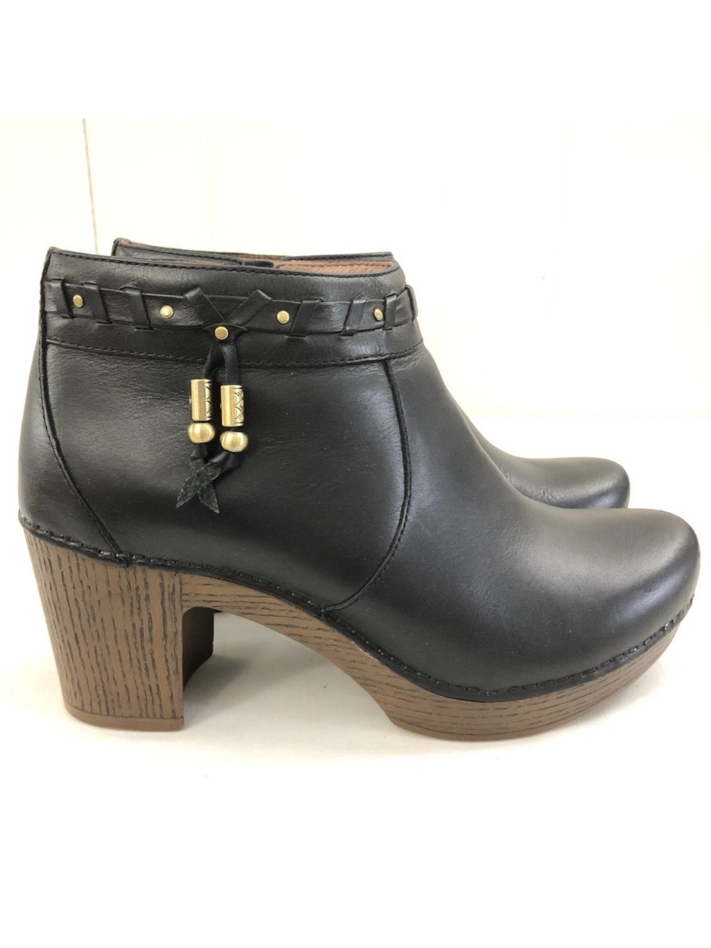 DANSKO Sz 40 Black Leather Ankle Boots- Dabney